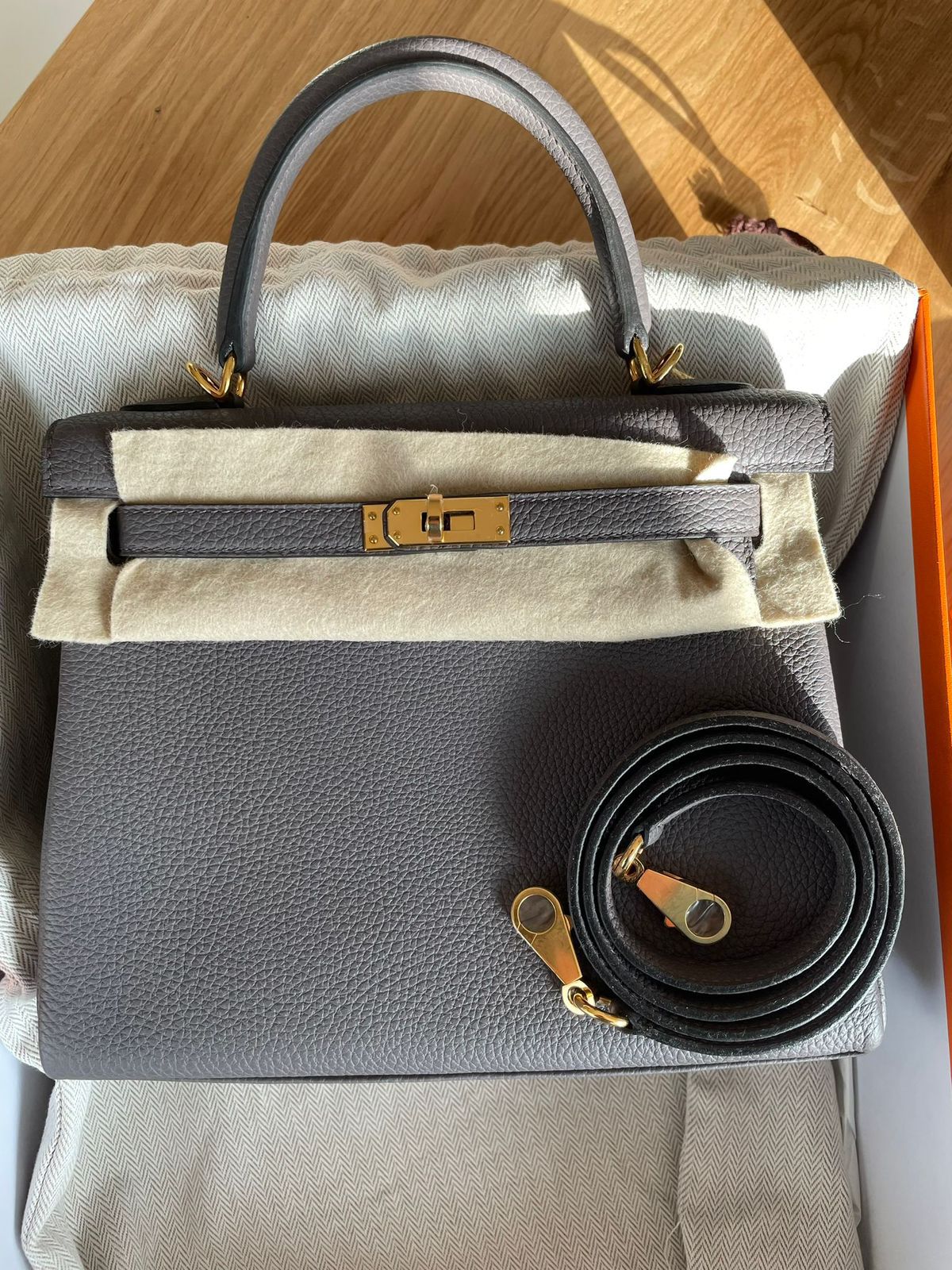 Hermes Kelly 25 Etain / Togo / GHW B Stamp