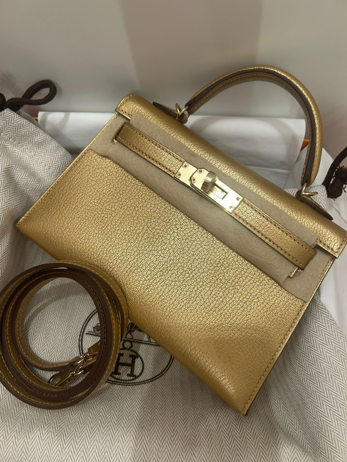 Hermes Kelly 20 / Doré Chèvre / PBHW W24