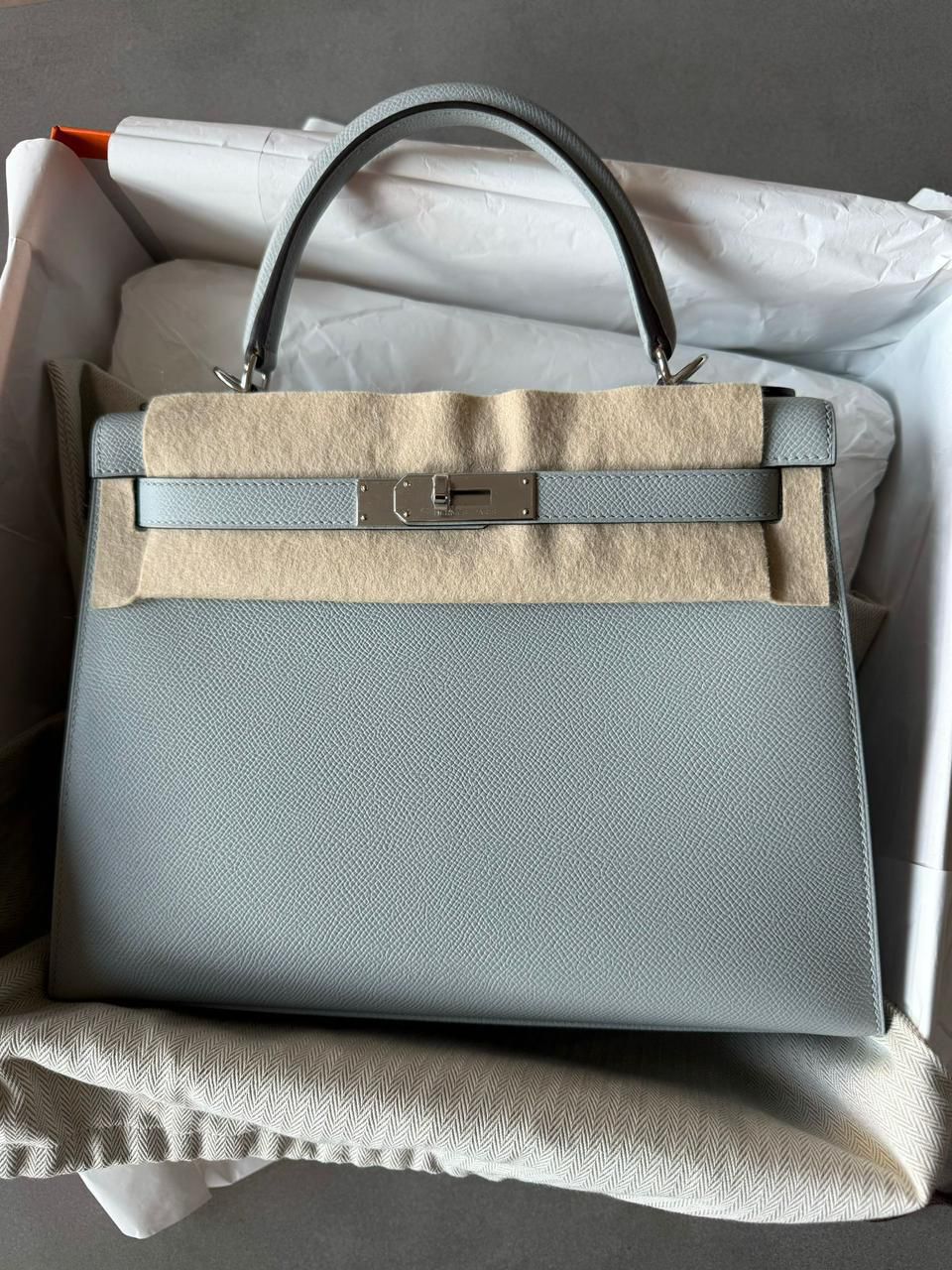 Hermes Kelly 28 Bleu Glacier / Epsom / phw W Hermes Kelly 28 Bleu Glacier / Epsom / phw W
