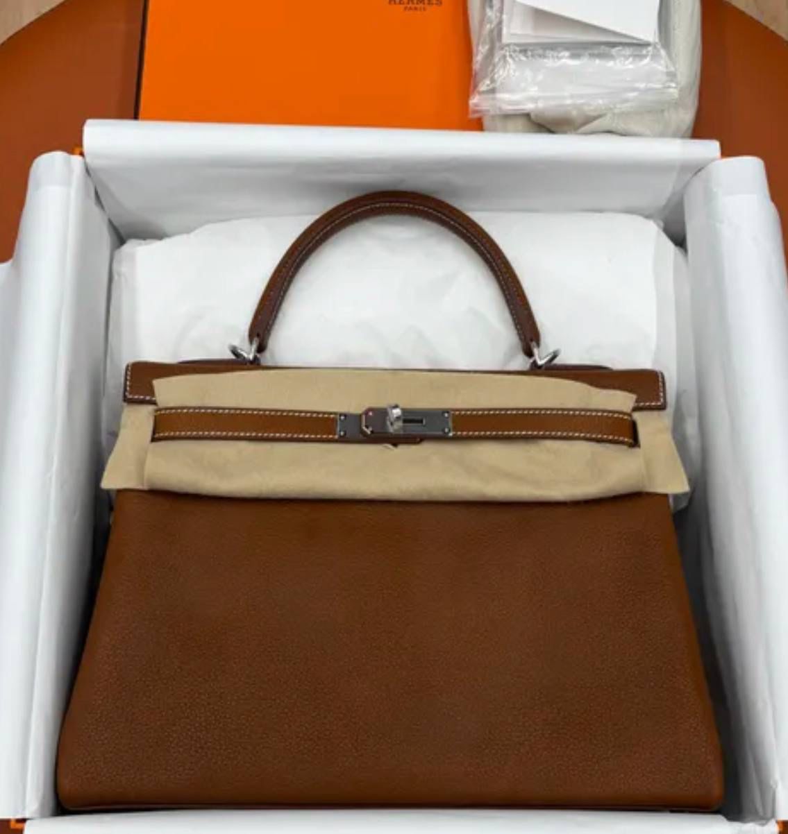 Hermes Kelly 32 Gold / Barenia / Phw Hermes Kelly 32 Gold / Barenia / Phw