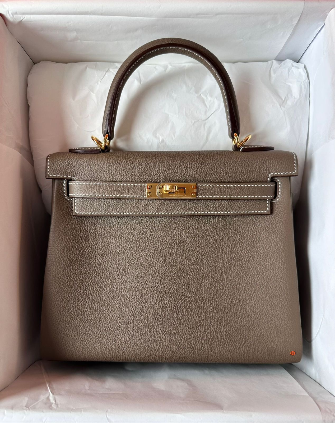 Hermes Kelly 28 etoupe / Togo / ghw